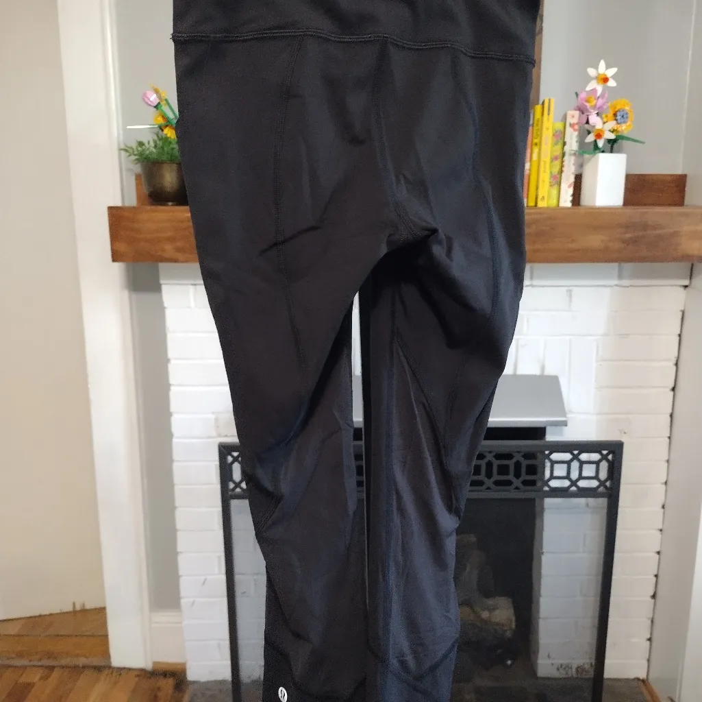 Lululemon Inspire Luxtreme Yoga Capri Legging - Image 4