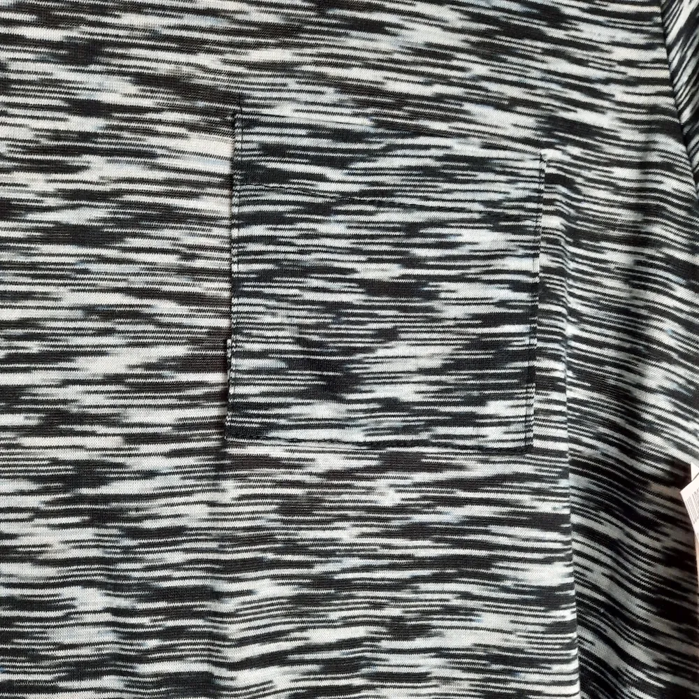 LuLaRoe Carly T-shirt Dress Women's Size XXS Black Asymmetrical Oversized Fit - Image 7