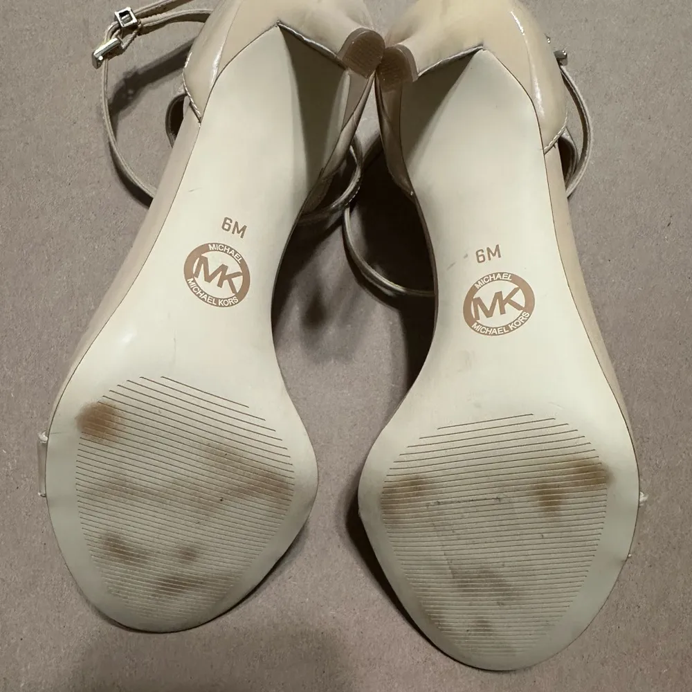Like new nude Michael kors heels size 6 in great great condition y2k style - Image 3