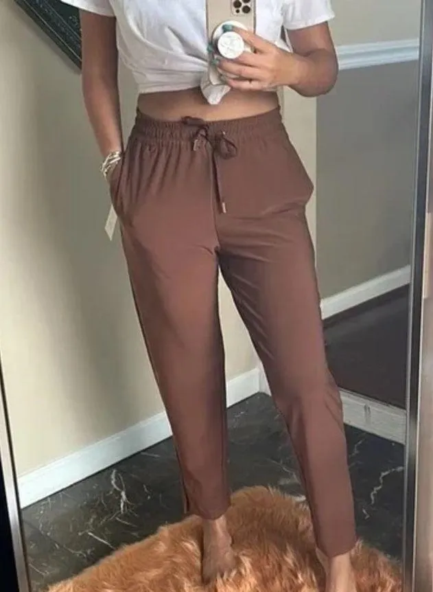 Joie • pull on pants tapered leg brown knit drawstring waist split hem jogger - Image 2