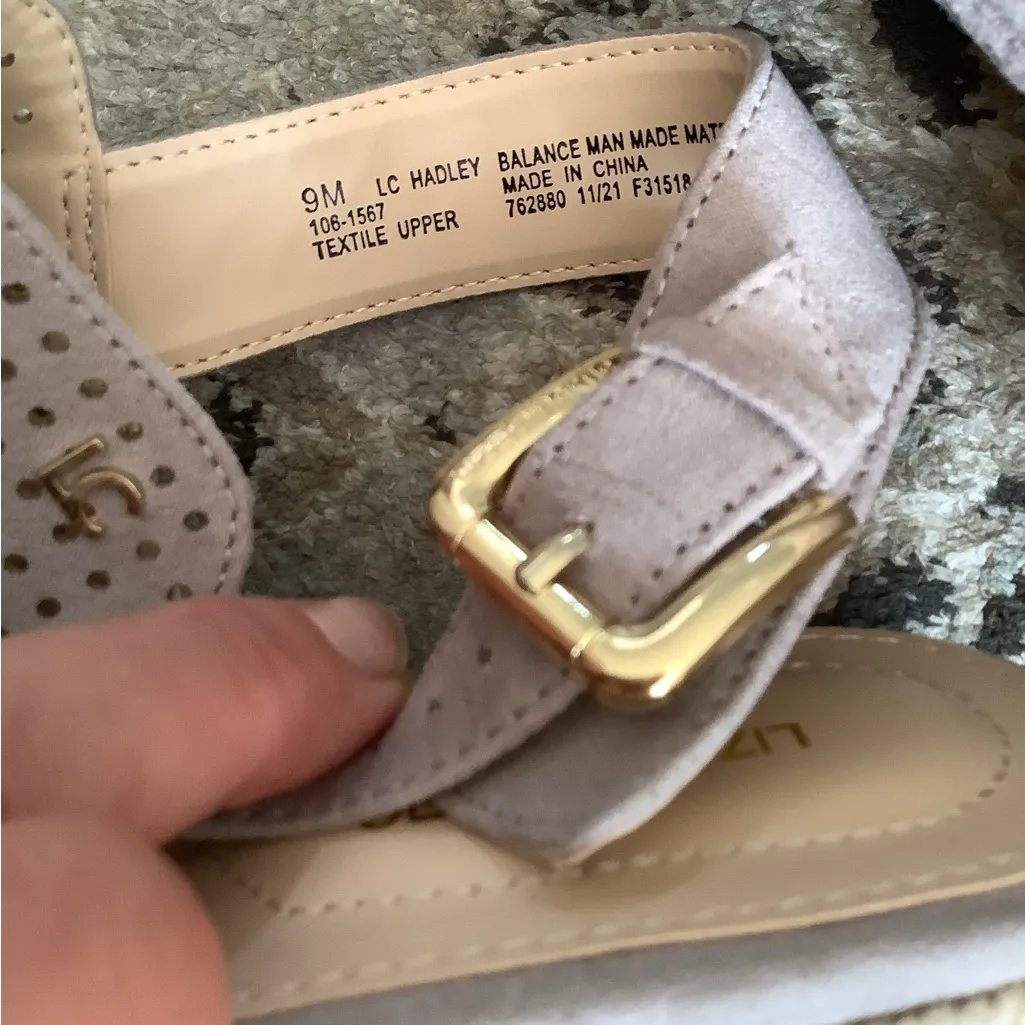 Stylish mid high wedge sandals 🌸🌸🌸 - Image 9