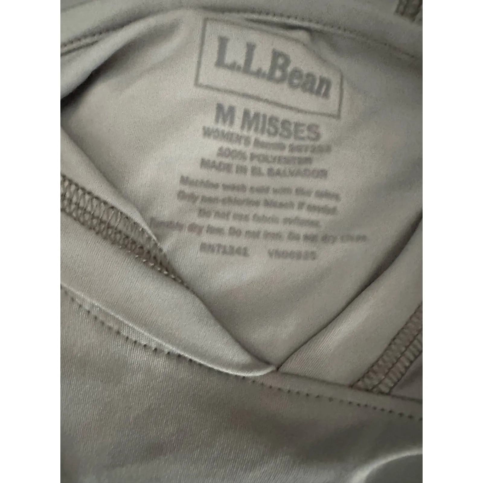 L.L. Bean Medium Long Sleeve Hooded Activewear Gray - Image 5