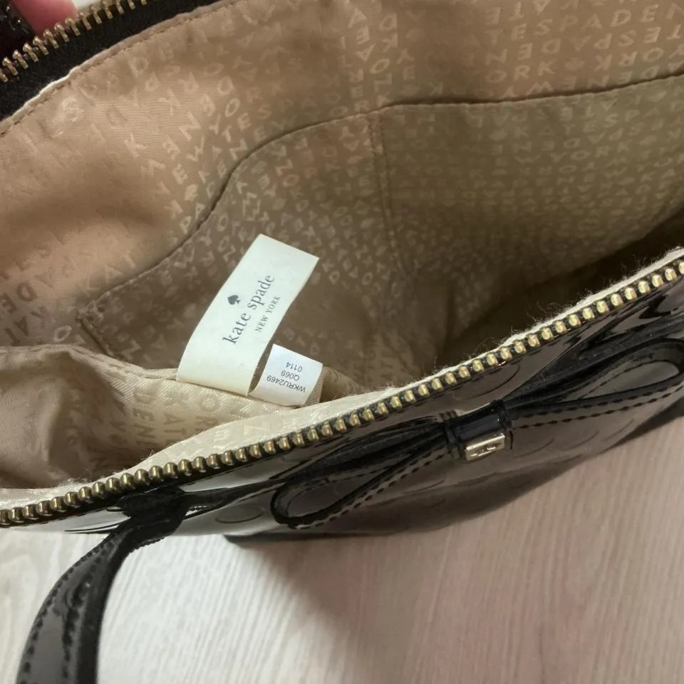 Kate Spade Jeralyn Camellia Street Black Patent Leather Circle Embossed Tote Bag - Image 5