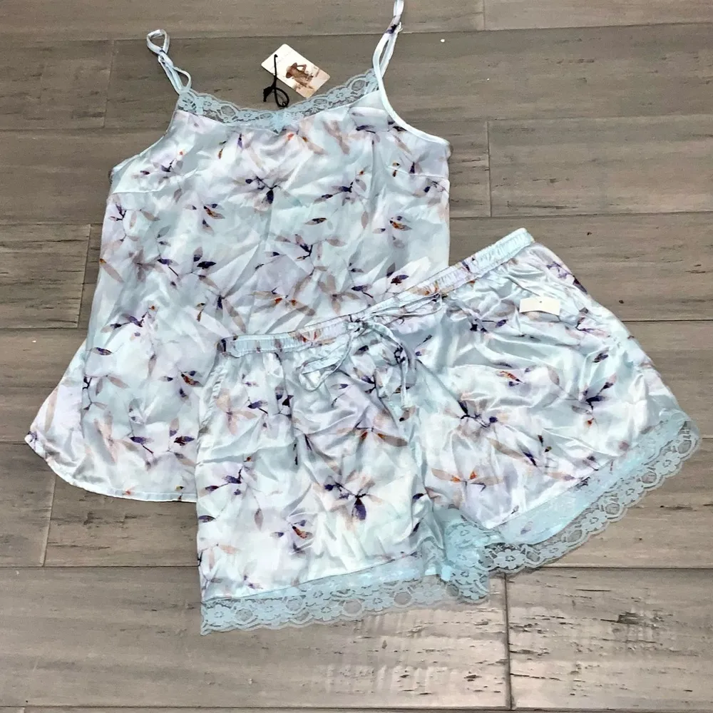 Sincerely Jules NWT Light Blue Satin & Lace Cami Short Pajama Set Pockets Small - Image 3