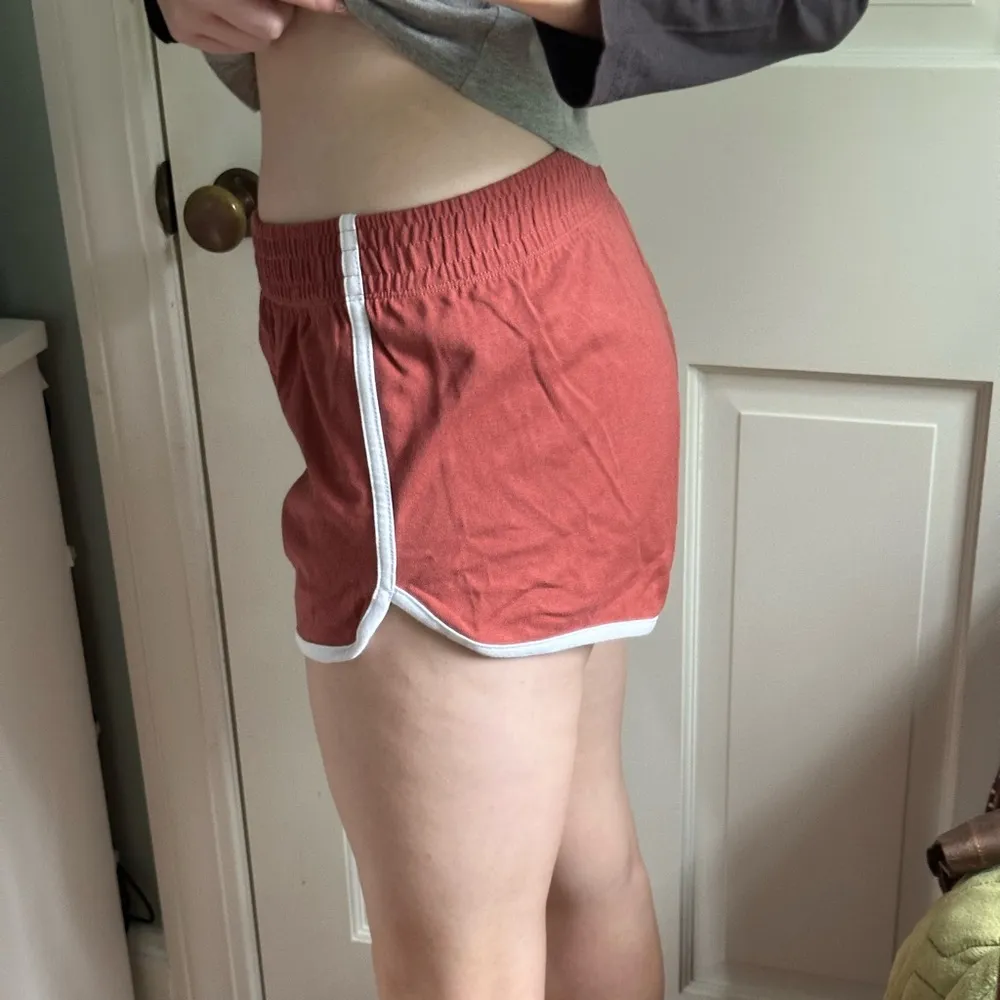 Champion  workout lounge dolphin shorts - Image 4