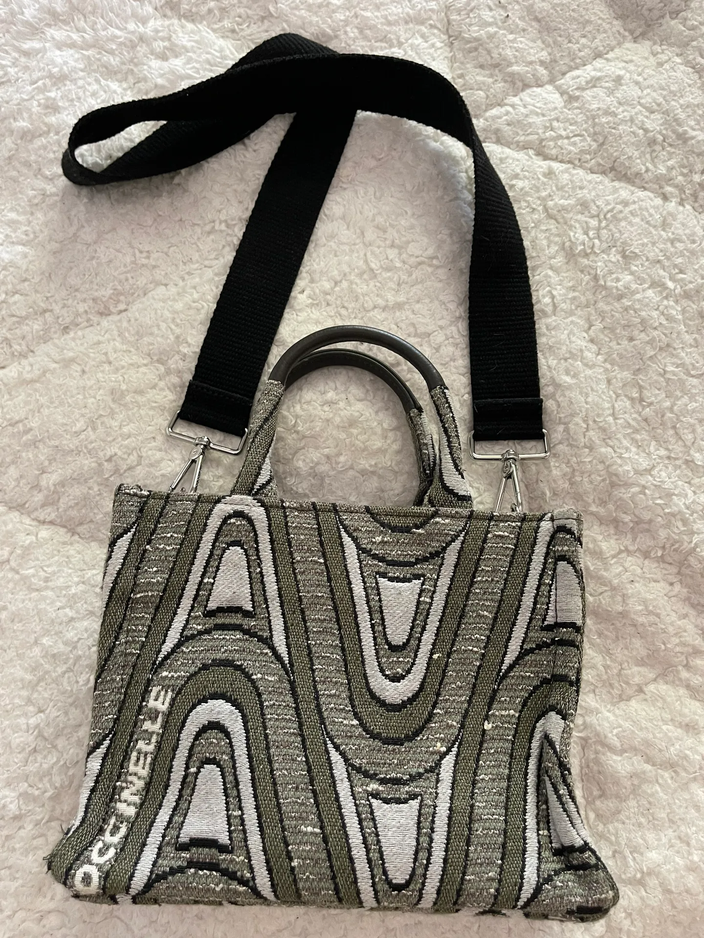 Green And White  Bag - Image 7