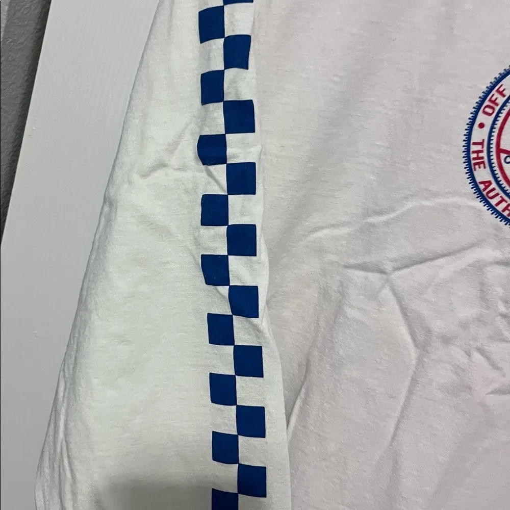 Vans Classic Era White, Red &
Blue Long Sleeve T-Shirt size small - Image 95