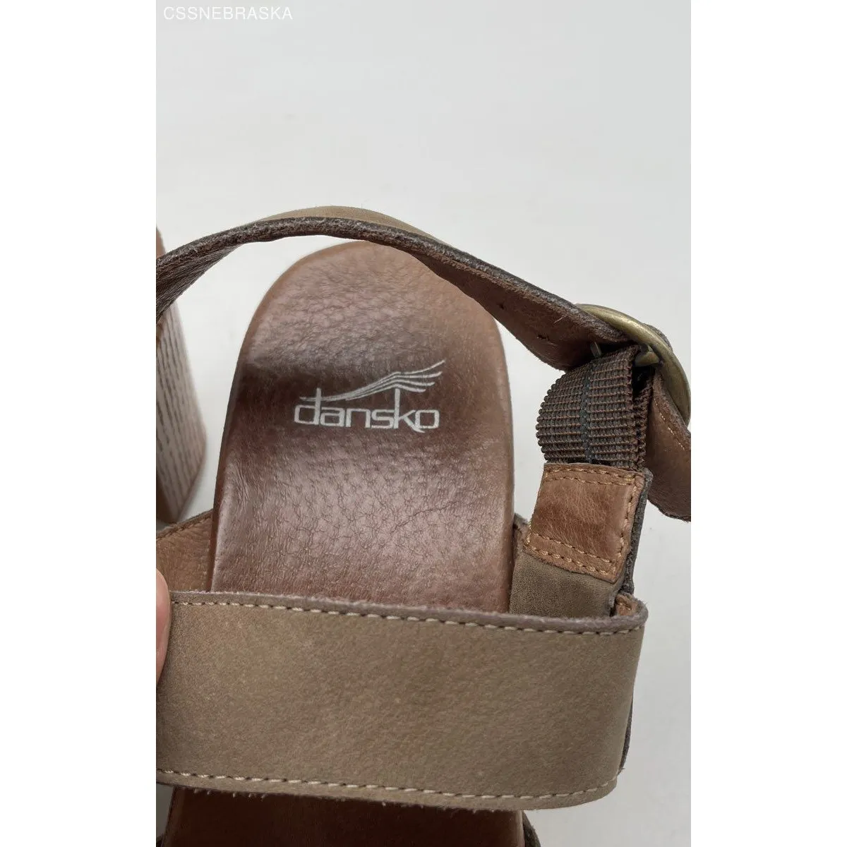 Dansko Thea Taupe Slingback Clogs Sz EU 40 9.5 10 Cut Out Wood Heel Womens Shoes - Image 2