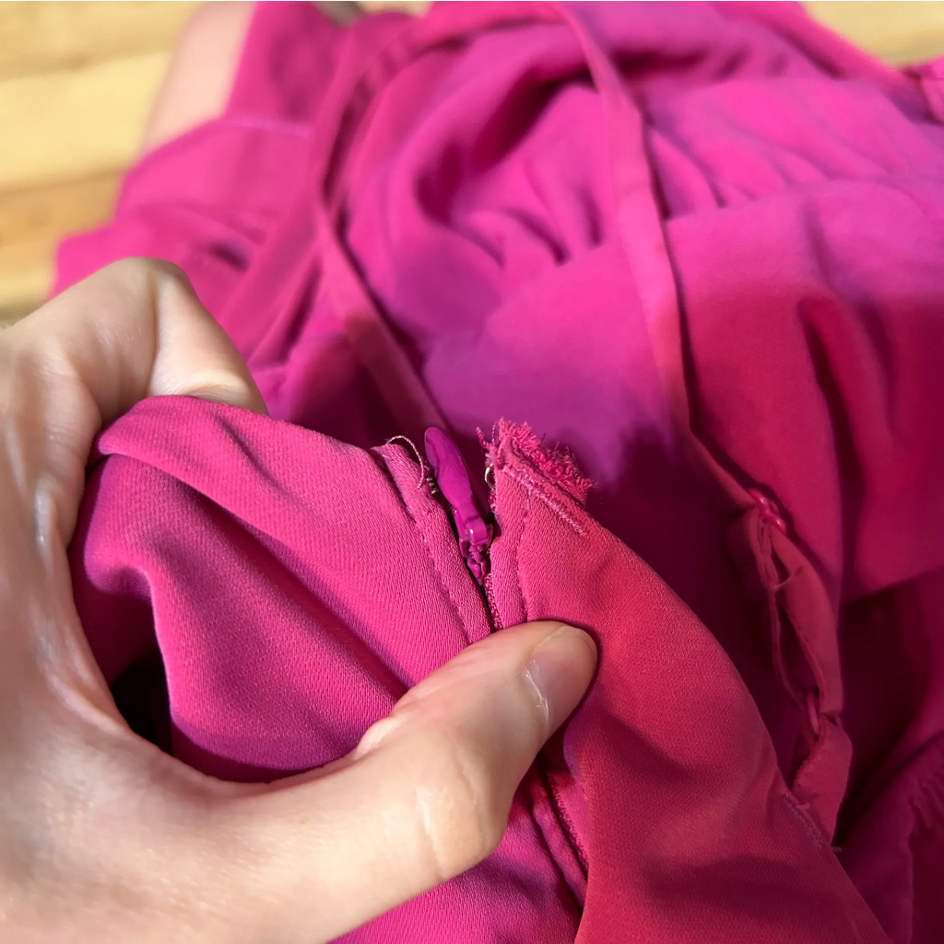 Abercrombie & Fitch Mermaid Slip Maxi Dress Fuchsia Size Small Petite - Image 9