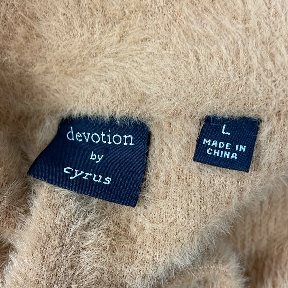 Cyrus Tan Teddy Snap Sweater Coat - Image 7