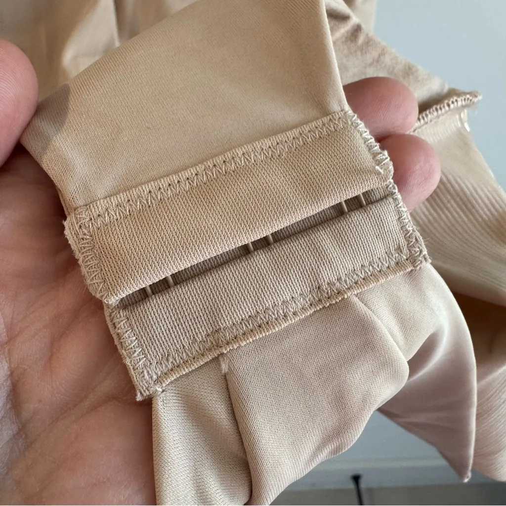 NWT Miraclesuit Nude Extra Firm Control Body Briefer 38D - Image 7