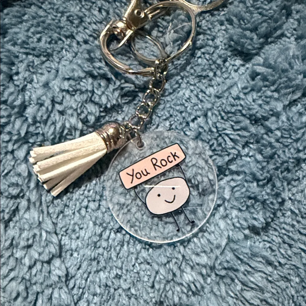 White Key & Card Holder with Artistic Design - Image 3