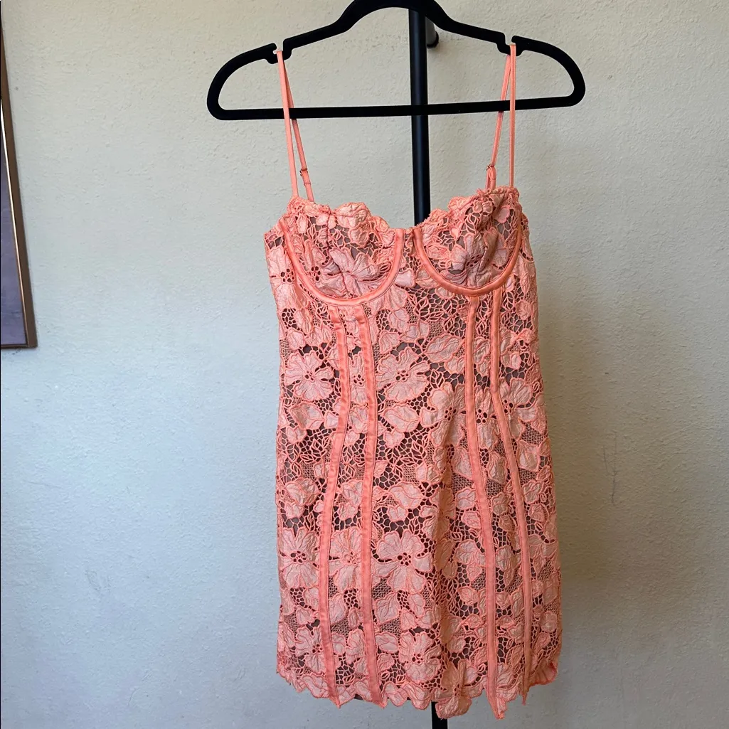 HOUSE OF CB ILAYDA Sorbet Embroidered Floral Lace Mini  DRESS Size M $285 - Image 11