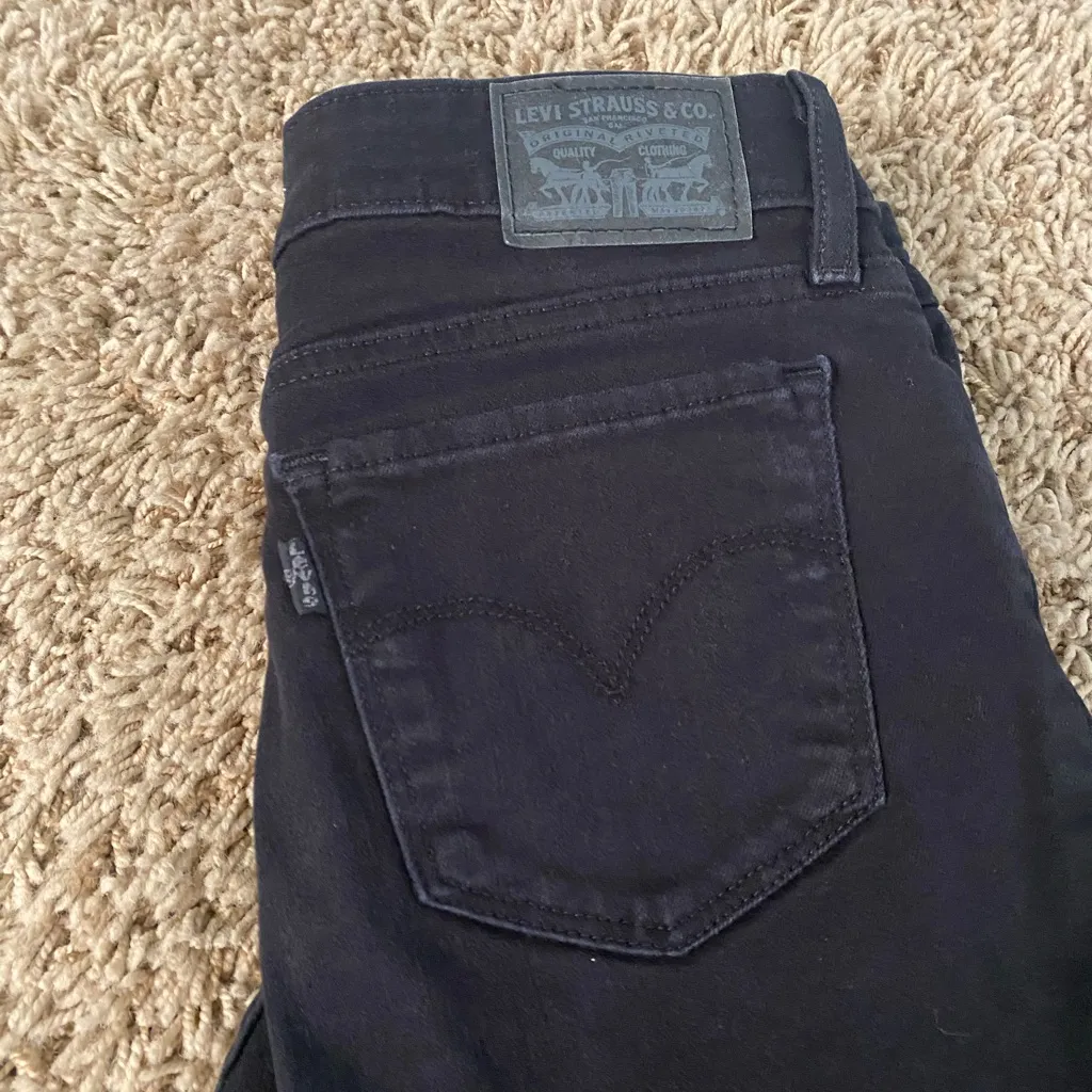 Levi's 711 Dark Wash Skinny Jeans - Image 5