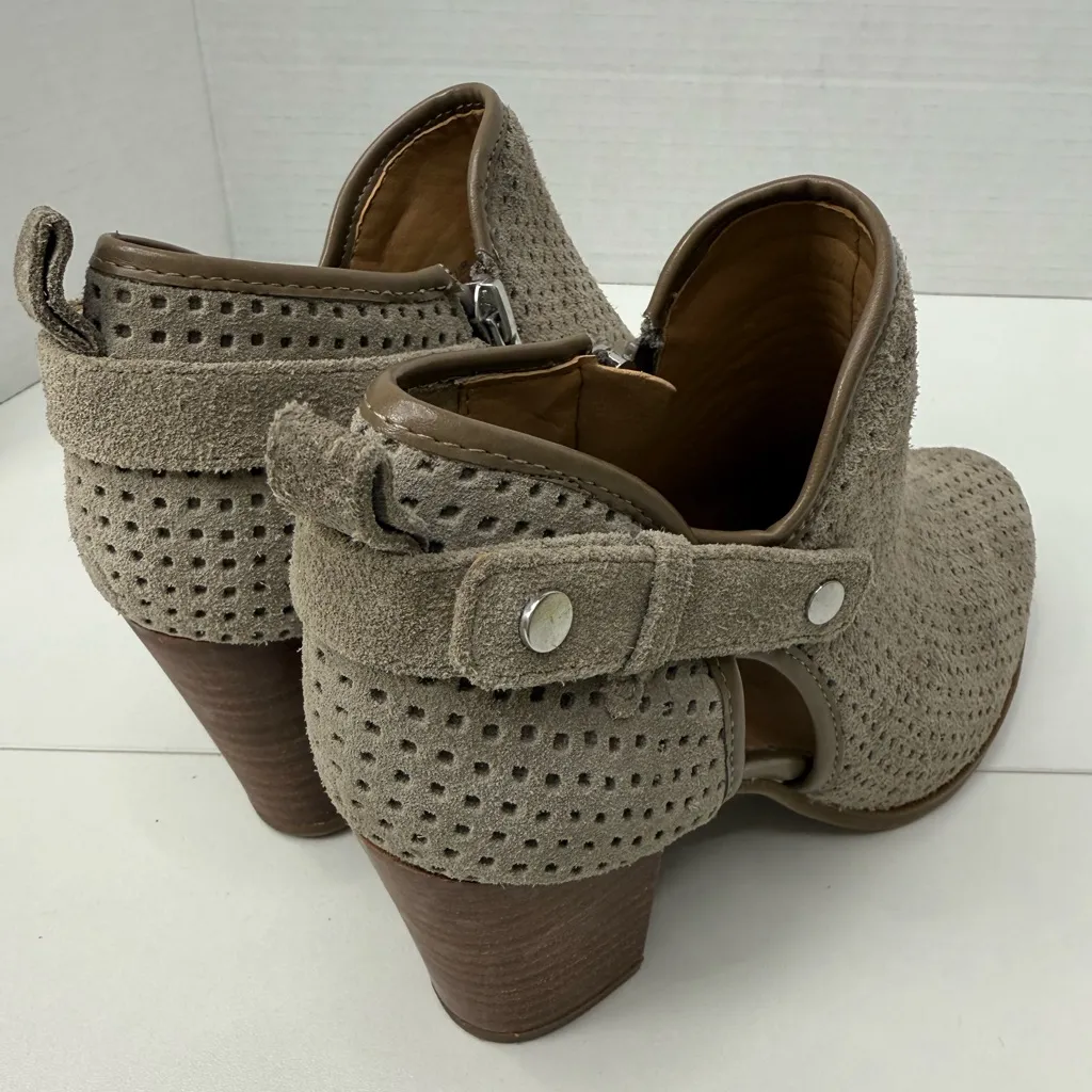 Franco Sarto Perforated Taupe Ankle Booties size 6.5 - Image 10