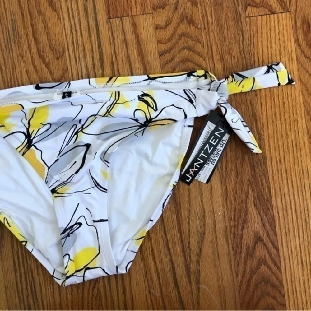 NEW NWT JANTZEN White Yellow Gray Black Floral Tie Knot Y2K Bikini BOTTOM 10 - Image 3