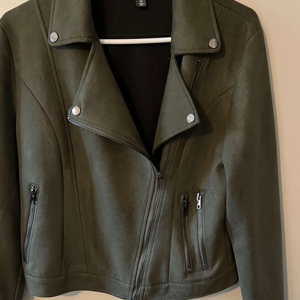 Alya Dark Olive Leather Jacket - Image 3