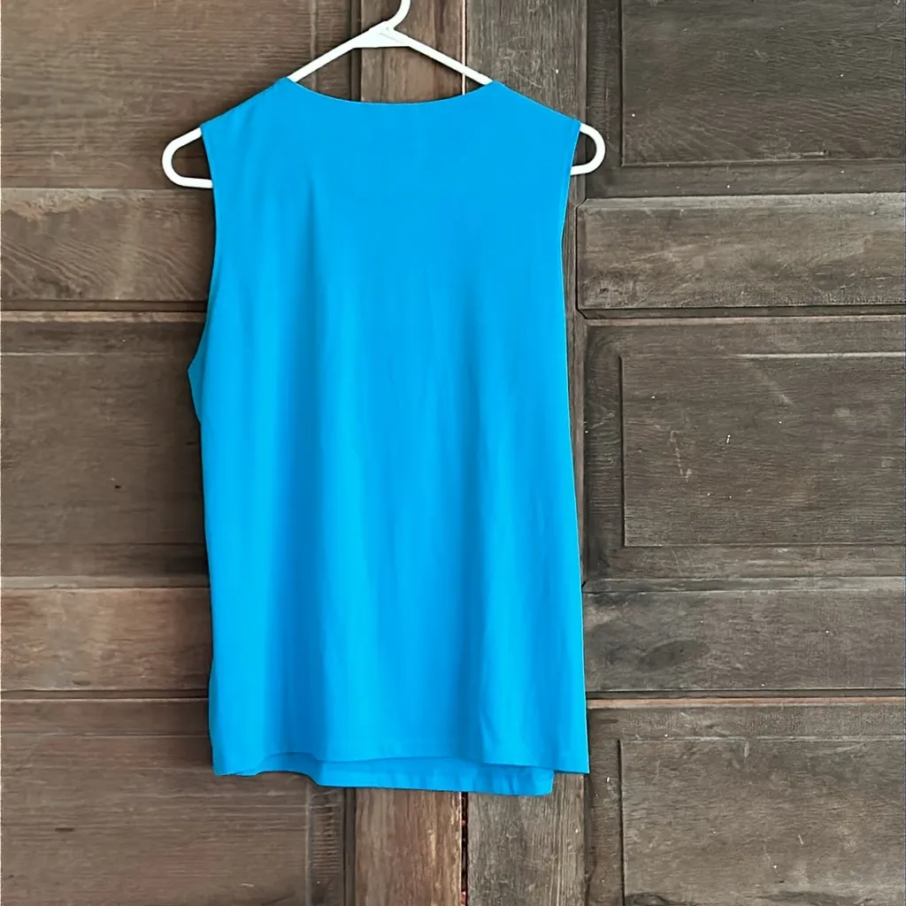 Susan Graver blue sleeveless liquid‎ knit v-neck tank  Size Large embellished - Image 4