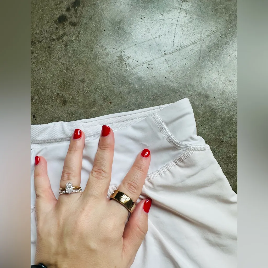 Lululemon white fast and free shorts size 4 - Image 2