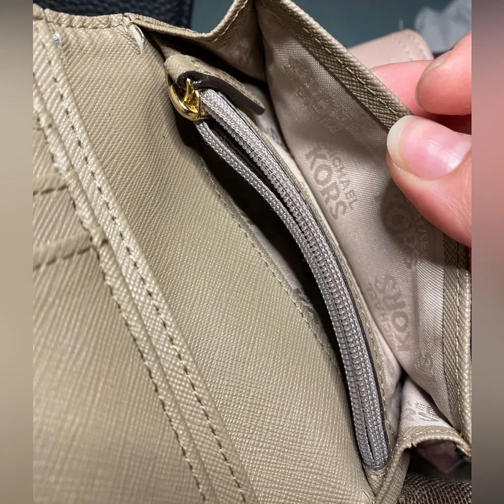 One Hot Kitten Hand Painted MK Wallet EUC Tan - Image 10