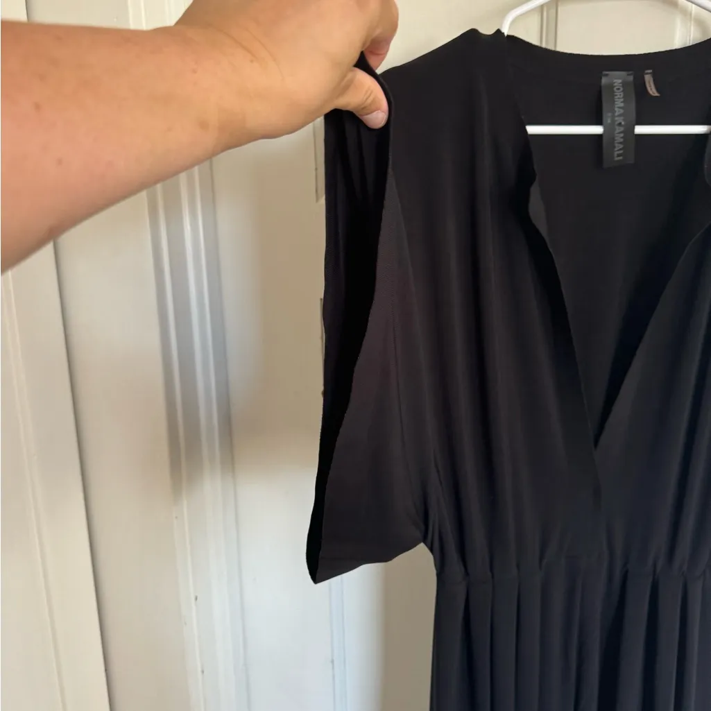 Norma Kamali black v-neck short sleeve jumpsuit size small (36) - Image 2