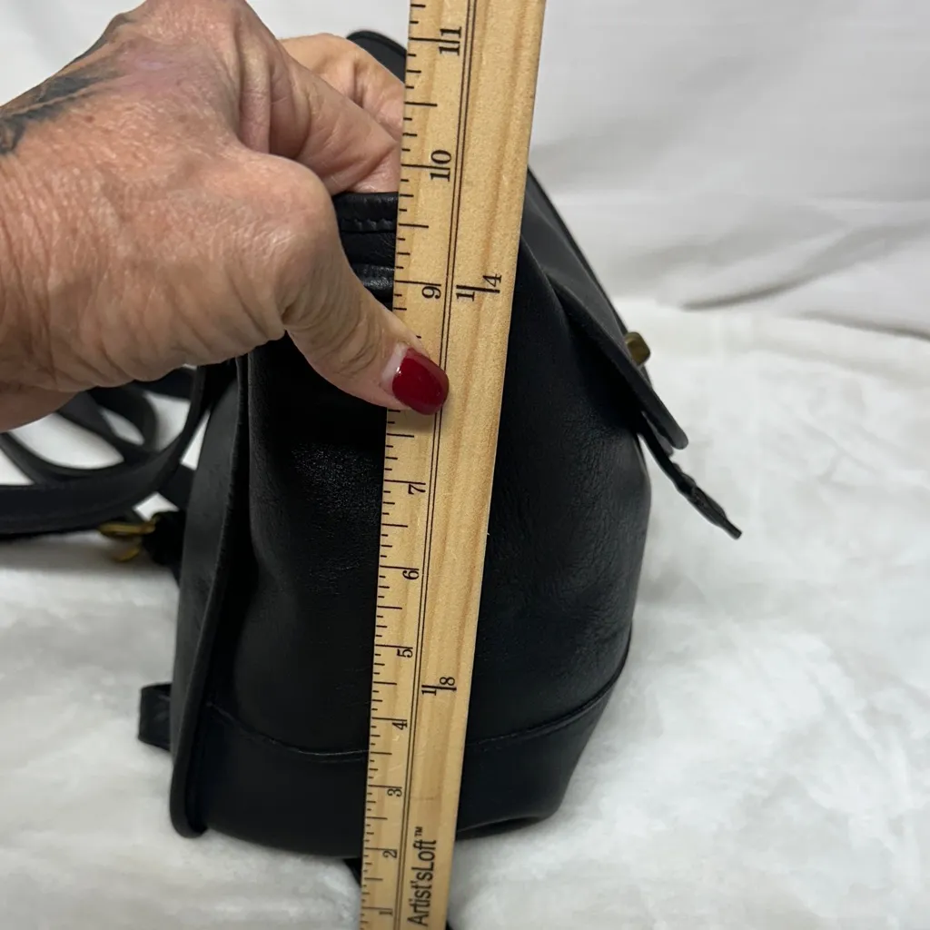 Coach Mini Leather Backpack Glove Tan Turn Lock Vintage Brass hardware - Image 10