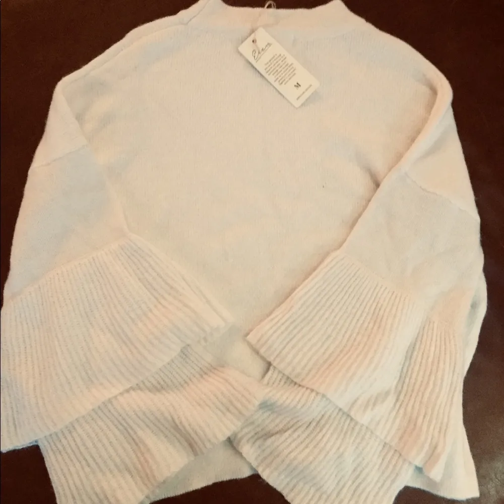 Elan Women’s Bell Sweater New Size M & L Cream - Image 3
