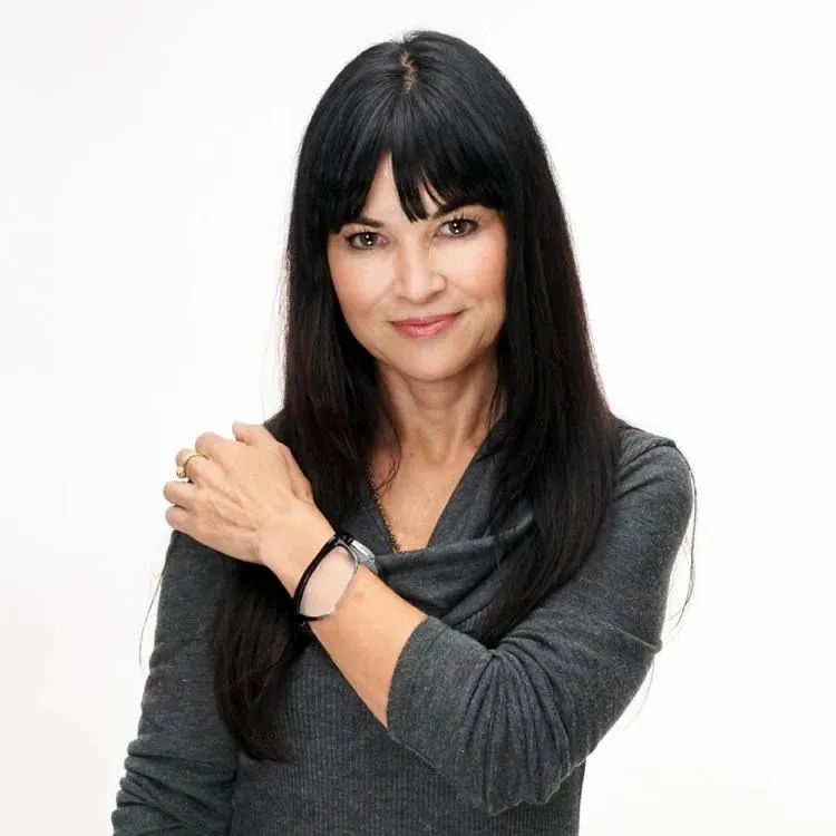 Eyewris Folding Reading Glasses WR2.1 with Case Womens Medium Black Fade - Image 7