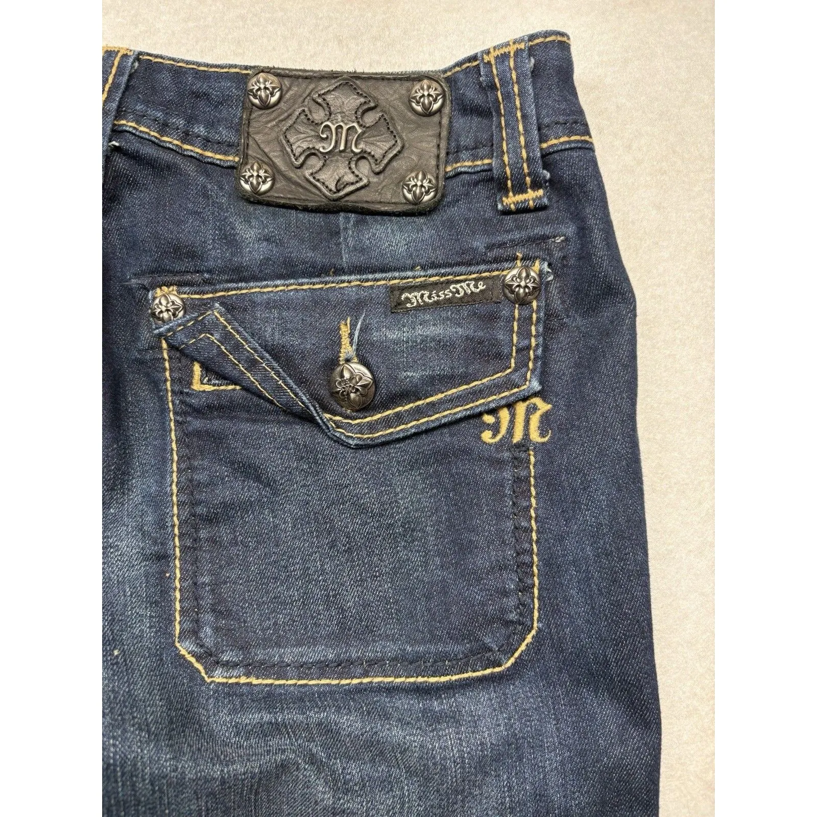 Miss Me Jeans Women’s 27 X 28 Embellished Flap Pockets Bootcut Flare Embroidered - Image 5