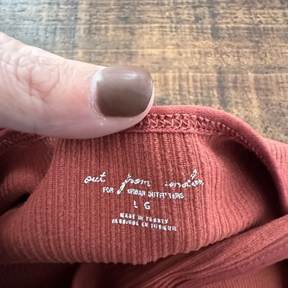 EUC- Out From Under Ribbed Halter Cropped Top - Image 3