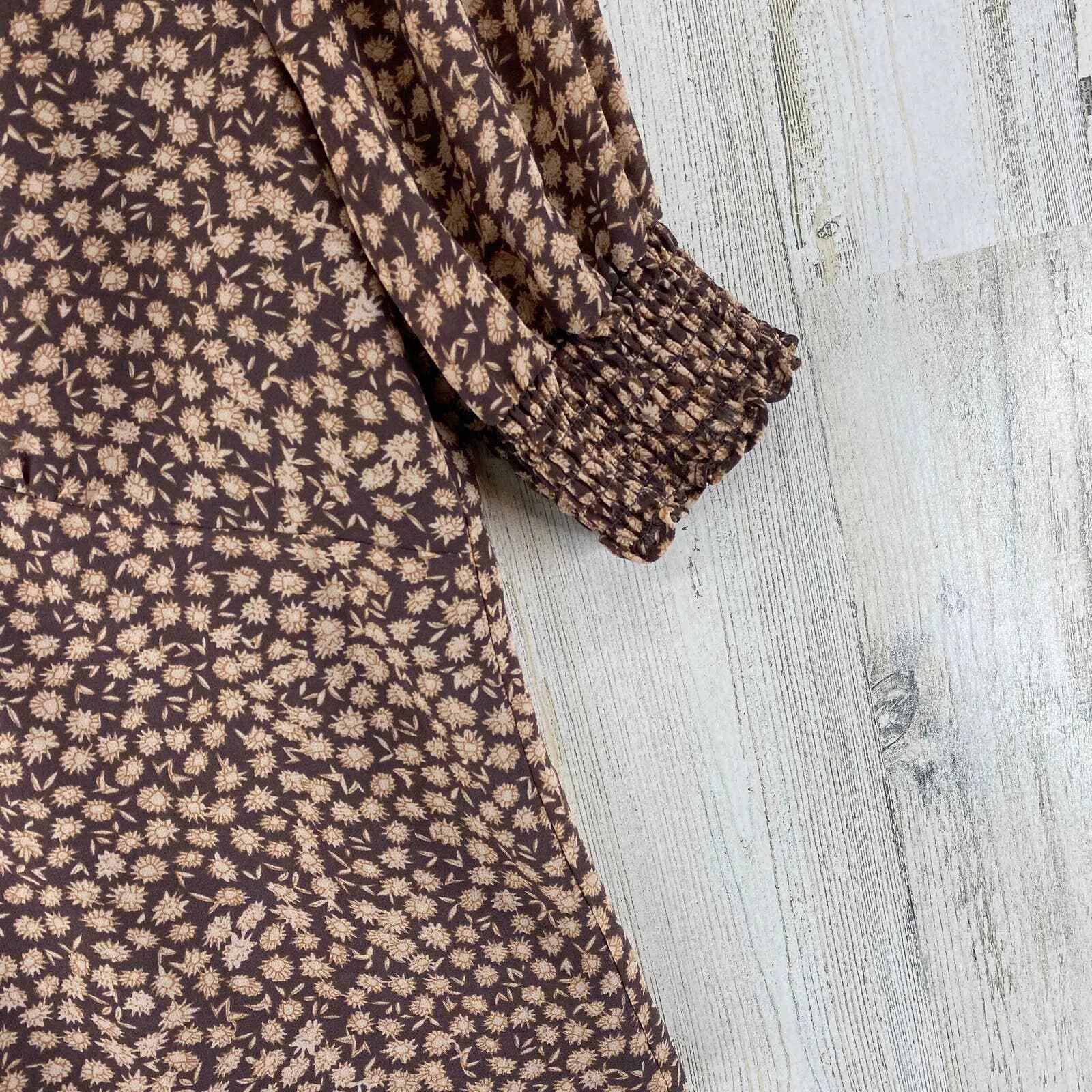 BB Dakota Blouse Womens Small Brown Floral Polyester Button Front Lined NWOT - Image 4