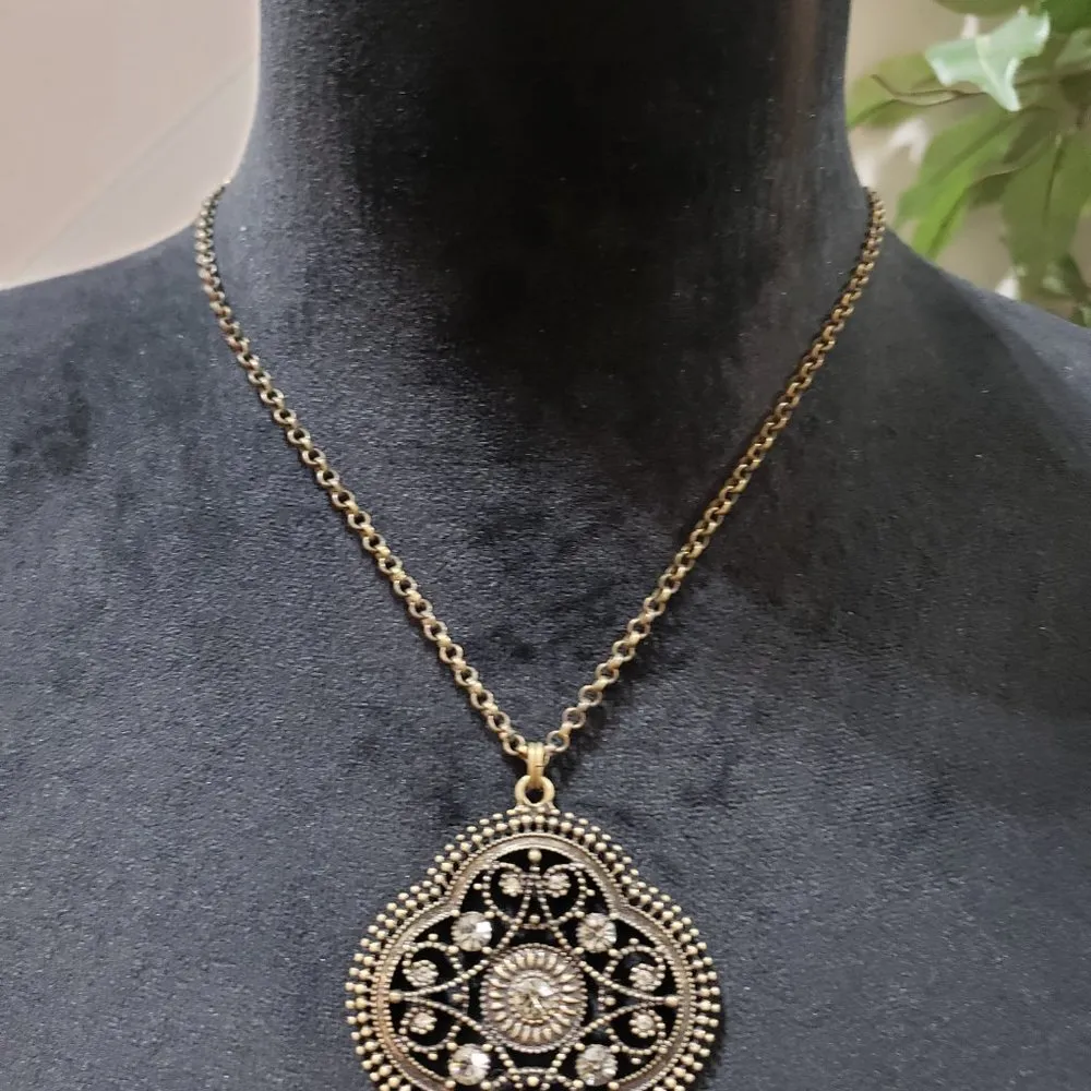 Express Women Fashion Black Silver Tone Big Open Work Rhinestone Pendant Necklac - Image 2