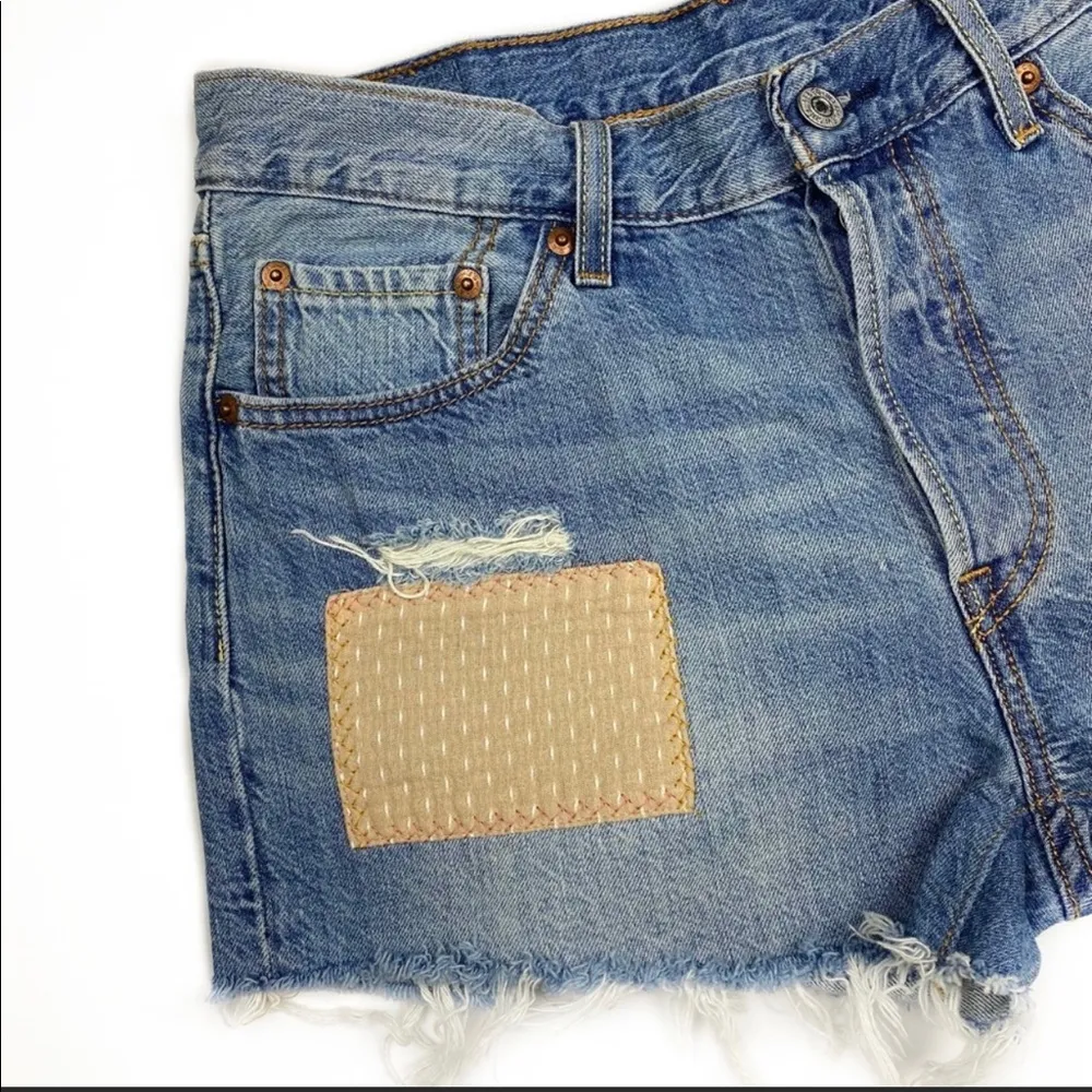 Levi’s 501 Glow Patchwork Shorts 24 Distressed - Image 9
