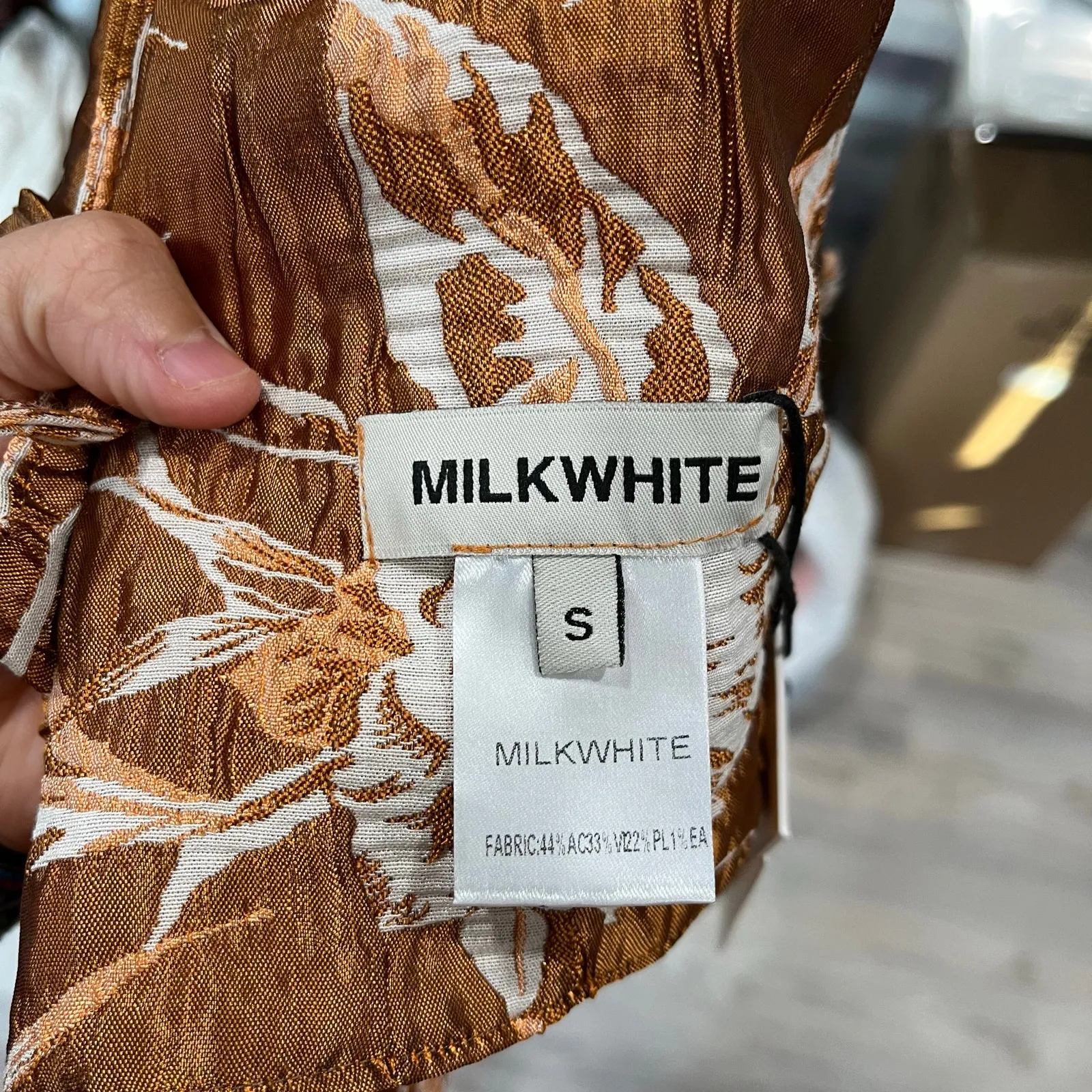 New! Milkwhite Revolve Cropped Open Back Top Burnt Orange Floral Womens Small - Image 8