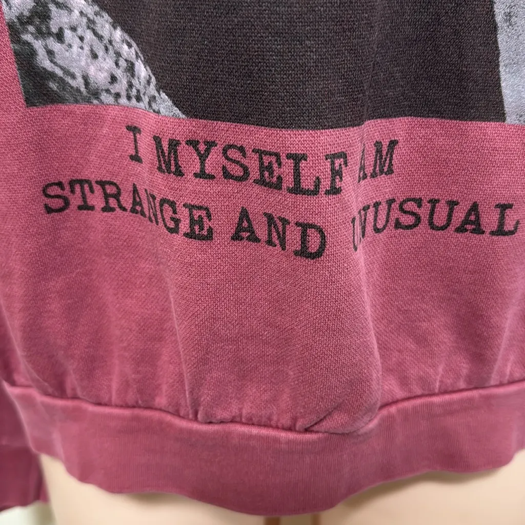 Beetlejuice Lydia Deetz woman size Large sweater maroon plum color - Image 5