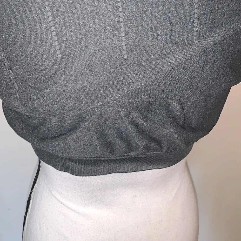 New Balance  green nylon spandex racerback attached bra athletic tank top - Image 9