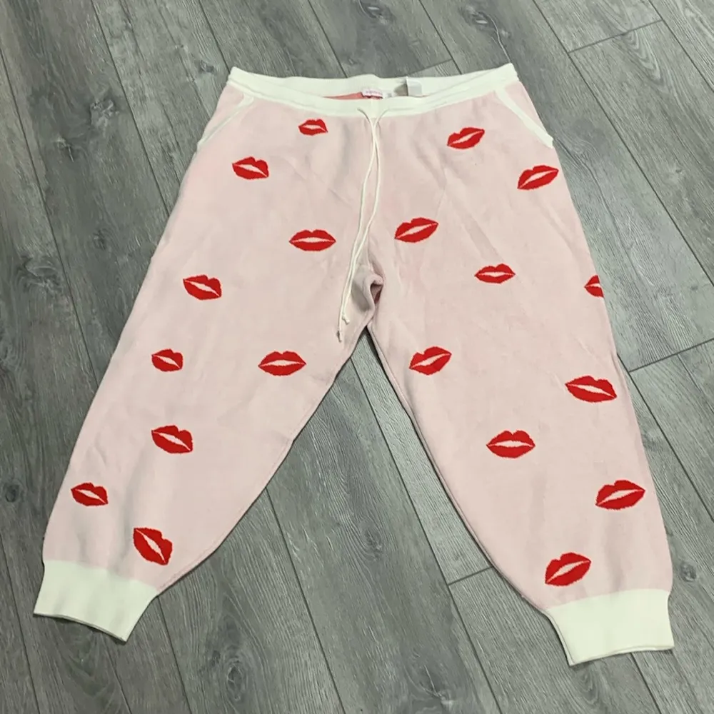 Shoedazzle Lips Knit Joggers Sweatpants Size XXL - Image 2