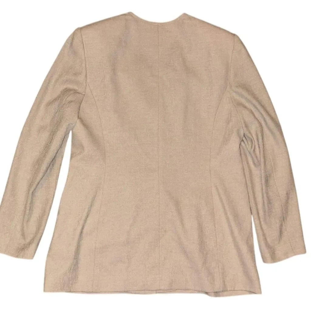 Amanda Smith Tan beige 100% wool blazer with 2 front pockets - Image 2