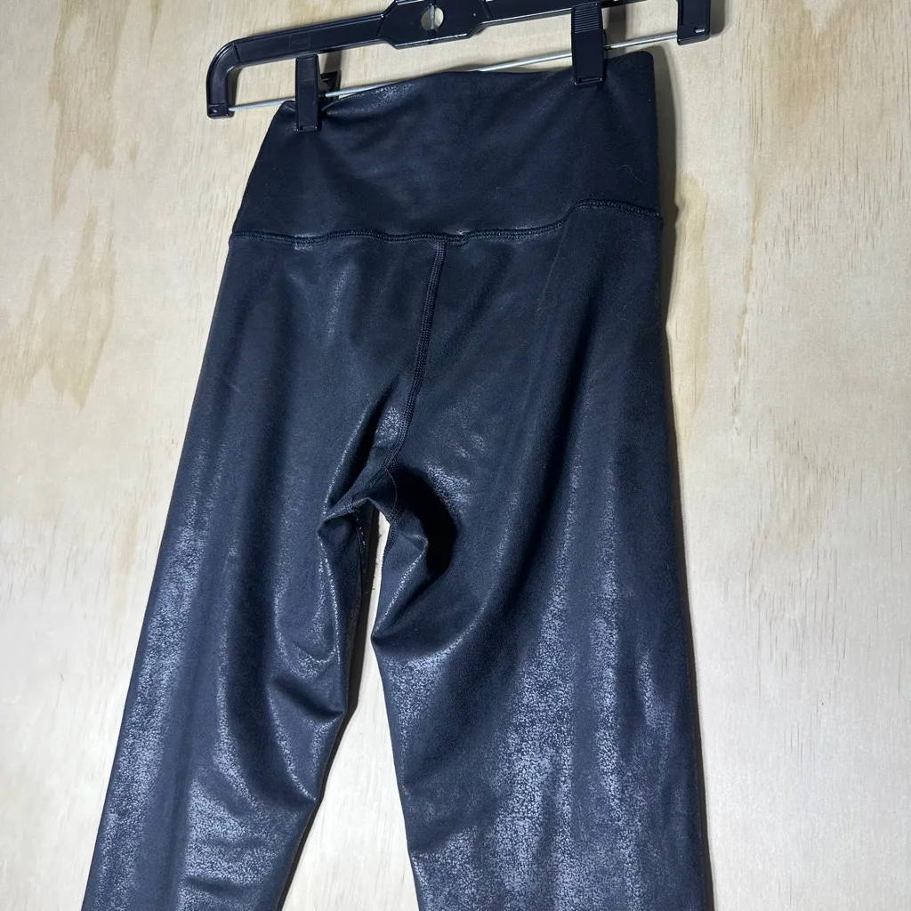 Offline by Aerie The Hugger Crossover High Waisted Crackle Faux Leather Legging Black - Image 7