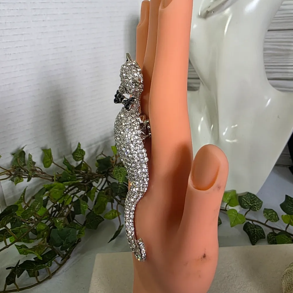 Wow! Beautiful Vintage Large Silver Cat Pave Stretch Ring - Image 4