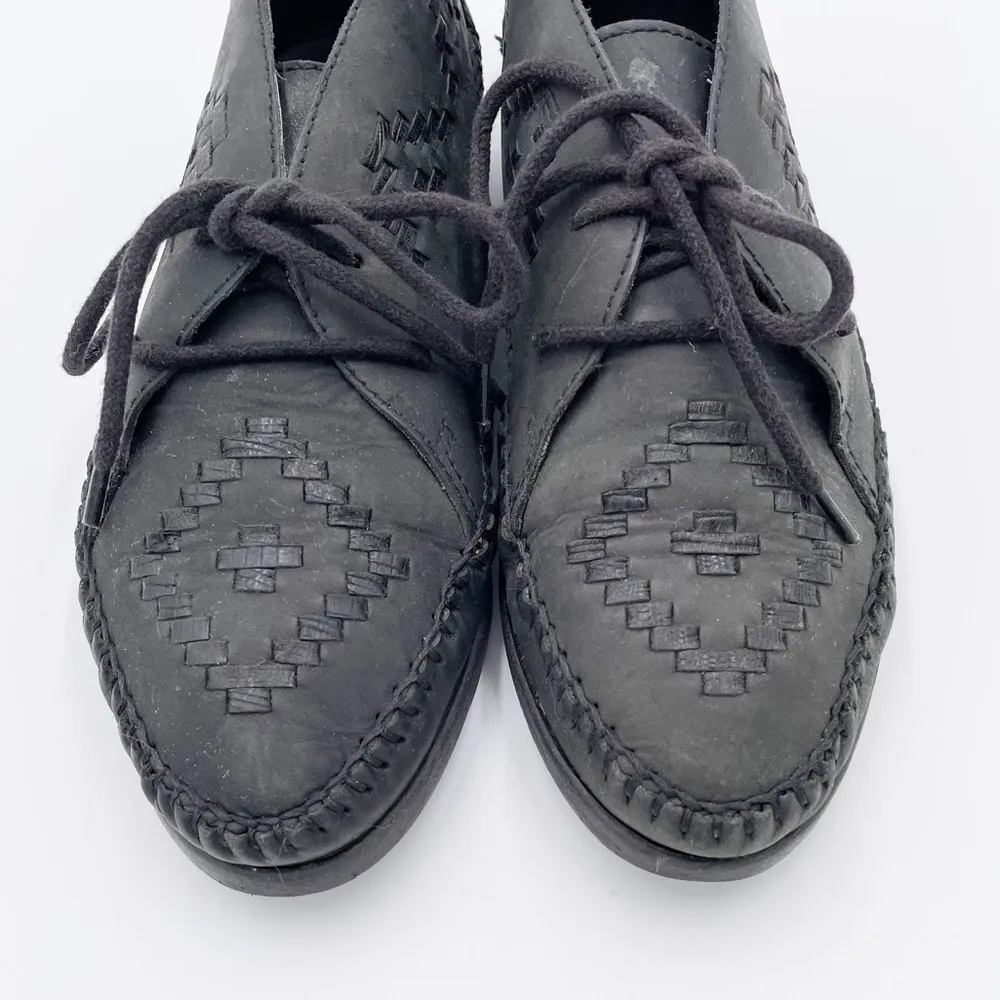 The Dingo Moc Women's Black Leather Lace Up Embroidered Moccasin Shoes Size 7M - Image 5