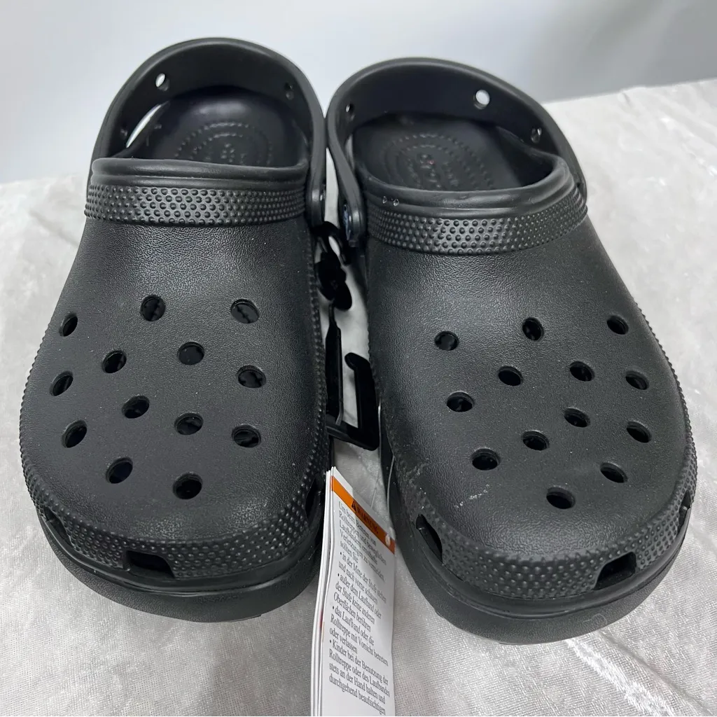 NWT CROCS Classic Platform Black Clogs w7 chunky iconic comfy unisex - Image 3