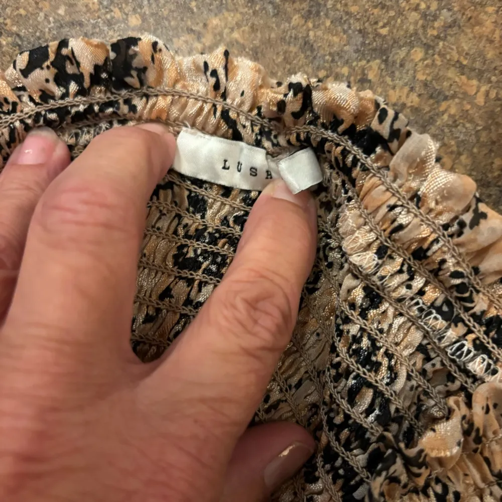 Stretchy Smocked Sexy Haler Top with Bow From Lush Size Small - Image 2