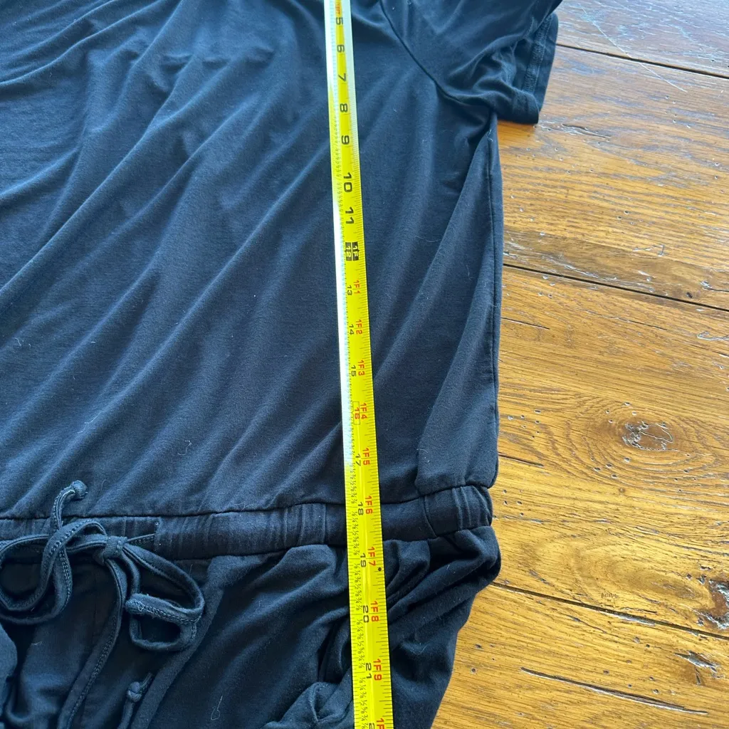 Black soft jumpsuit with pockets and keyhole back closure Size Large - Image 7