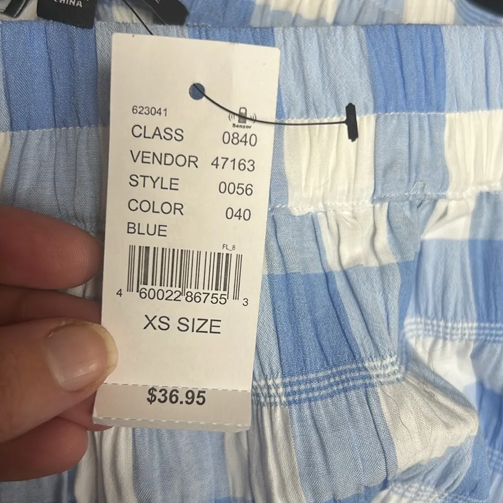 Kendall & Kylie Crinkle Mini Skirt - Image 6