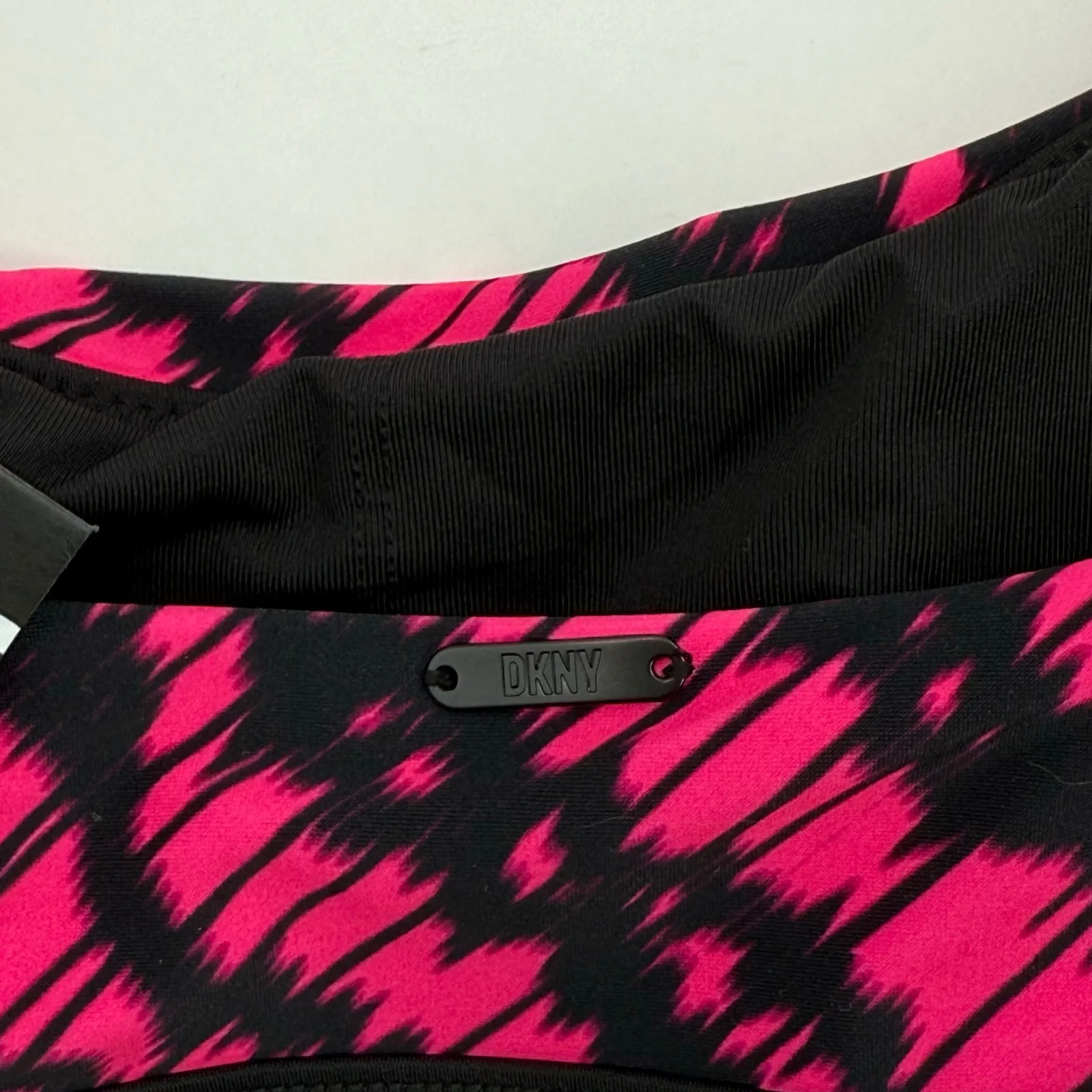 DKNY Bikini Top Size Medium NWT Printed Square Neck Hot Pink Black Swim Sporty - Image 10