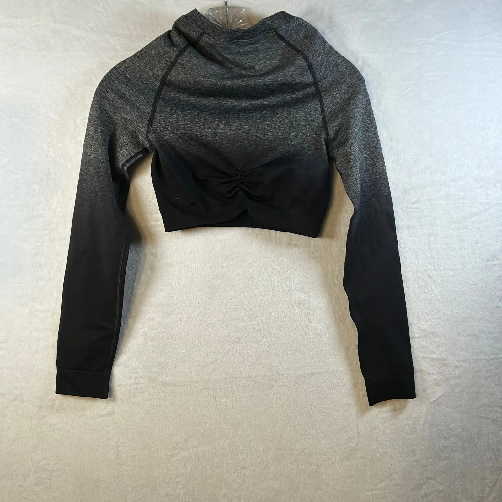 Gymshark Ombre Seamless Long Sleeve Crop Top Black Grey Athletic Fit Women - Image 5