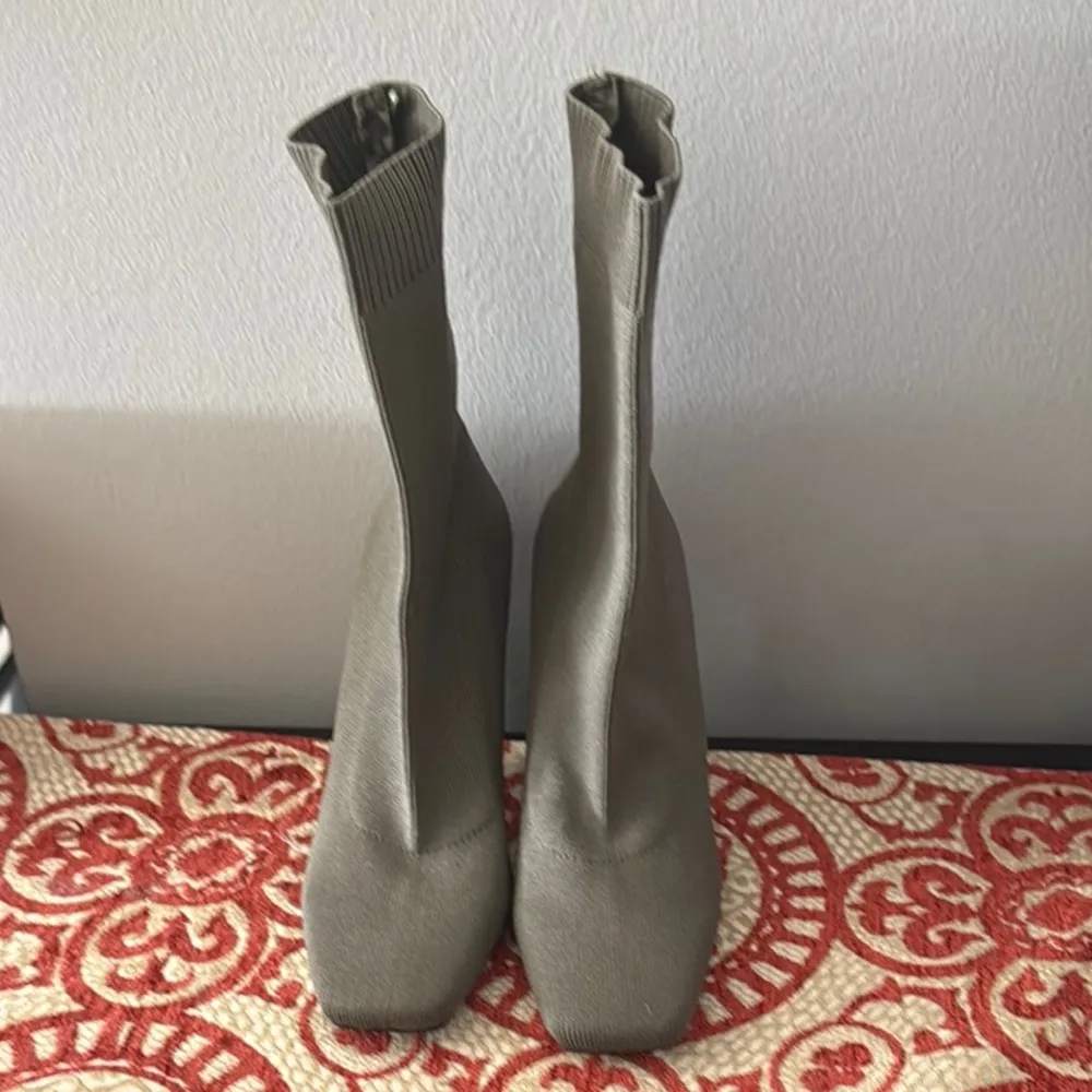 Elegant Tan Women's Sock Rectangle Toe Boots - Image 2