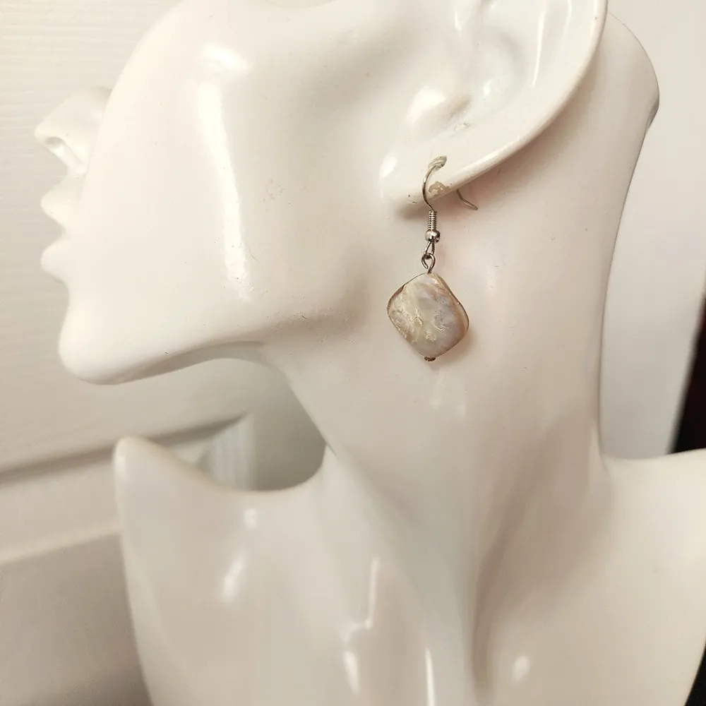 Beachy Natural Shell White Sead Bead and Crystal Long Necklace with Matching Ea… Silver - Image 4
