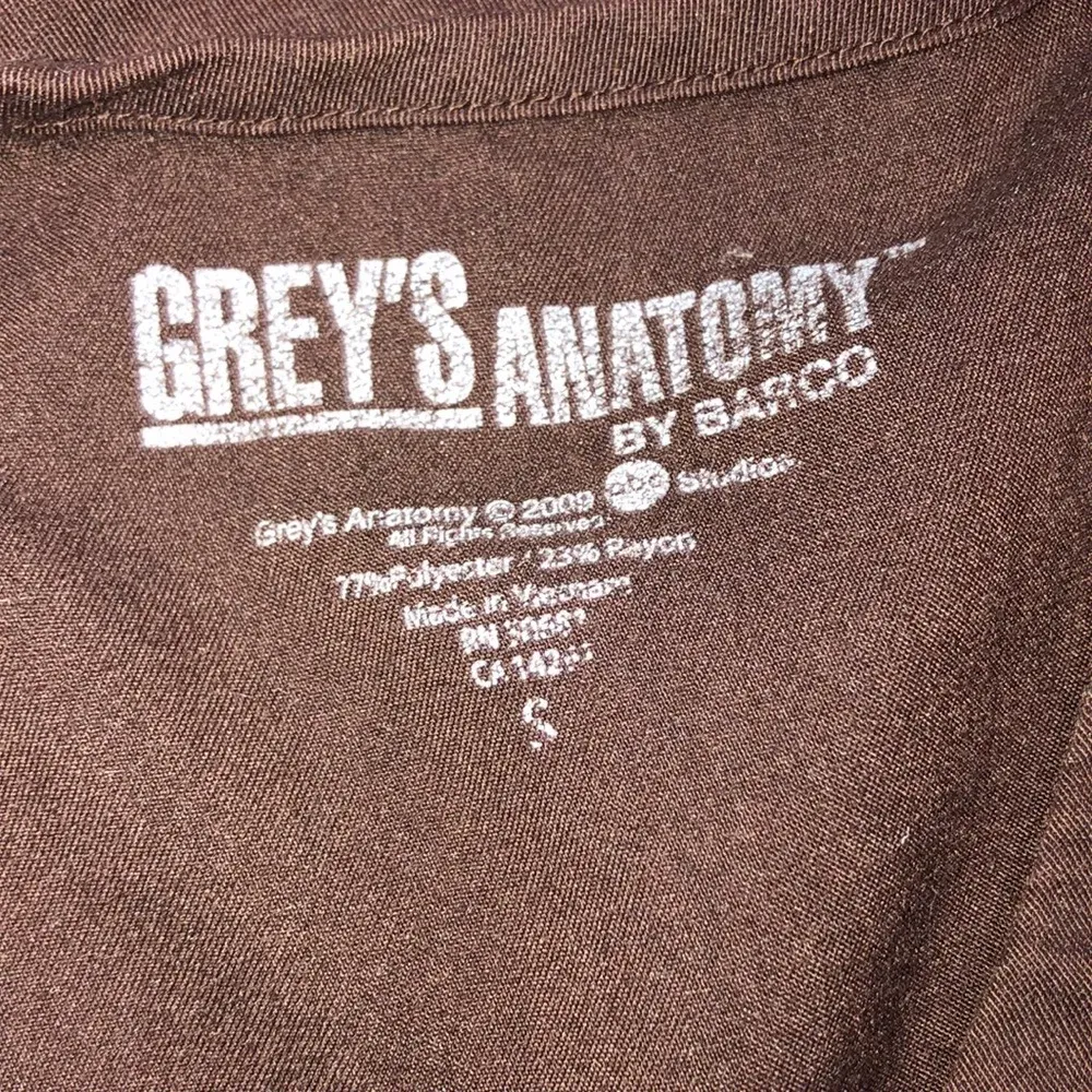 Grey’s Anatomy size small brown nurses/RN/LPN medical scrub top - Image 3